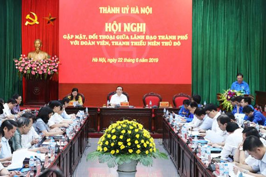 Bí thư Thành ủy Hà Nội Hoàng Trung Hải đối thoại với đoàn viên, thanh thiếu niên