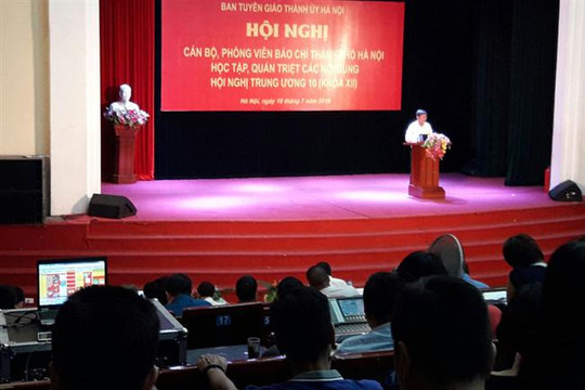 Cán bộ, phóng viên báo chí Hà Nội học tập Nghị quyết Trung ương 10 (khóa XII)