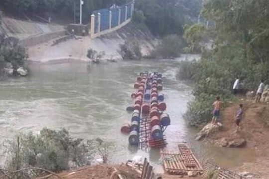 Cao Bằng: Lật bè trên sông Bắc Vọng làm 3 người mất tích