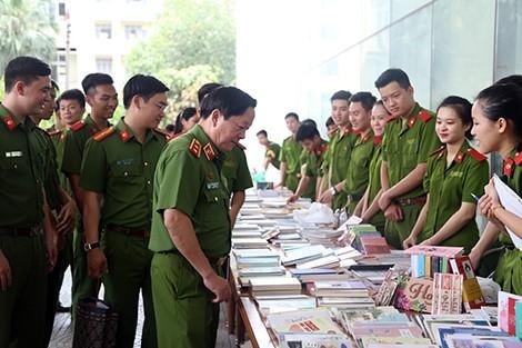 Văn học về đề tài Công an trong dòng chảy đương đại