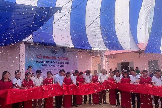 CLB Anh em 108 tổ chức Lễ khánh thành Trường Tiểu học Pàn Làng