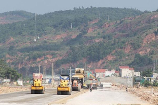 KKT Nghi Sơn: Dự án nghìn tỷ làm 7 km đường, thi công với tốc độ “rùa bò”...