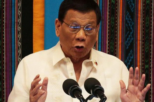 Tổng thống Philippines cho phép dân bắn súng vào quan chức nhận hối lộ