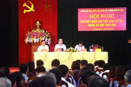 Bí thư Thành ủy Hà Nội Hoàng Trung Hải tiếp xúc cử tri huyện Thạch Thất