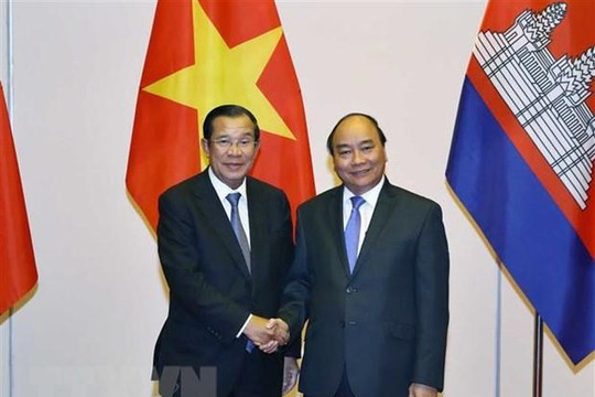 Thủ tướng Vương quốc Campuchia bắt đầu thăm chính thức Việt Nam