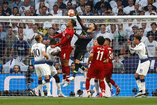 Liverpool - Tottenham: Đỉnh cao và vực sâu Ngoại hạng