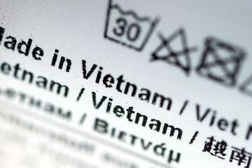 Phát hiện một container chăn, màn, gối, nệm Trung Quốc giả mạo xuất xứ Việt Nam