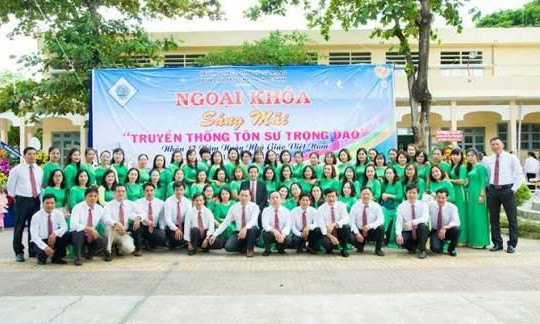 Kon Tum: Trường THCS - THSP Lý Tự Trọng chào mừng ngày Nhà giáo Việt Nam 20/11