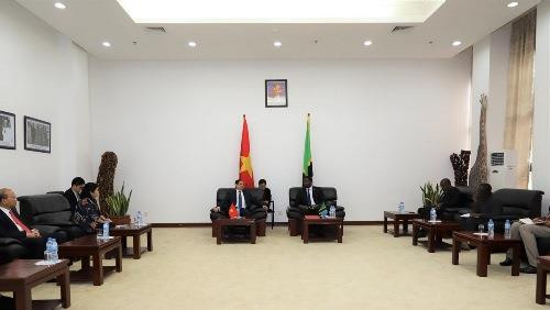 Thúc đẩy quan hệ hữu nghị Việt Nam-Tanzania bền chặt và thực chất