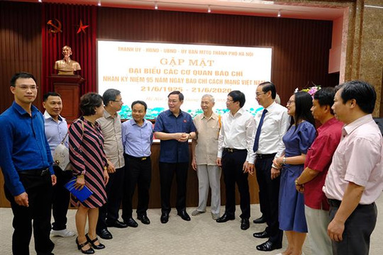 Lãnh đạo thành phố Hà Nội gặp mặt đại biểu các cơ quan báo chí