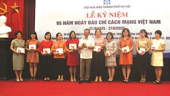 Hội Nhà báo Thành phố Hà Nội kỷ niệm 95 năm Ngày Báo chí Cách mạng Việt Nam