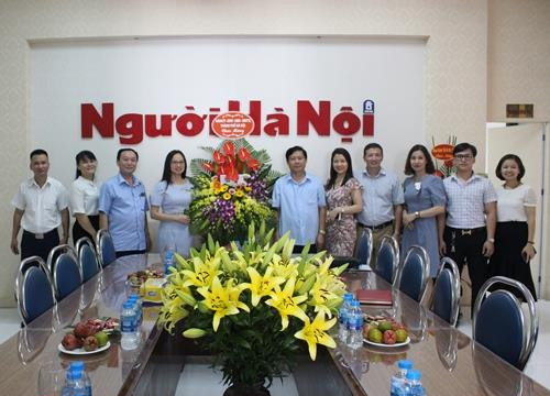 Lãnh đạo Thành phố Hà Nội chúc mừng báo Người Hà Nội nhân kỷ niệm 95 năm Ngày Báo chí Cách mạng Việt Nam