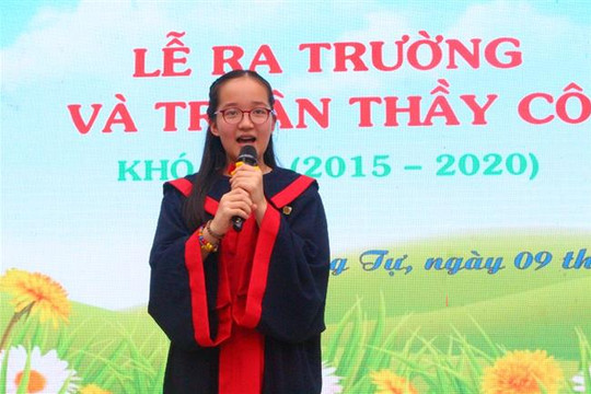 Cảm xúc trong lễ bế giảng của học sinh Hà thành