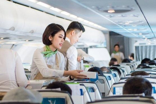 Bamboo Airways và Sacombank hoàn tiền cho khách mua vé máy bay