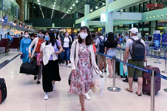 Mở lại 6 đường bay quốc tế đến Việt Nam: Nhen nhóm cơ hội phục hồi du lịch