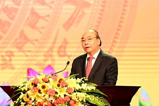 Thủ tướng Chính phủ Nguyễn Xuân Phúc: Hà Nội phải thi đua tăng trưởng cao hơn cả nước từ 1,3 - 1,4 lần