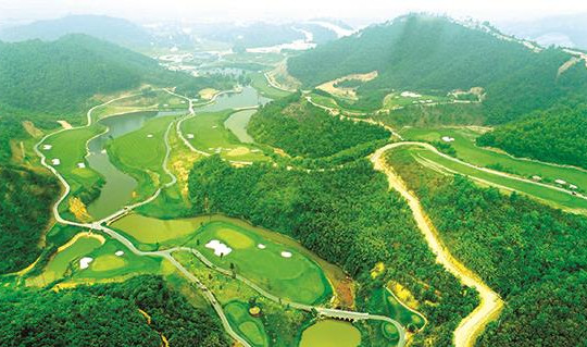 Nhiều lợi thế phát triển du lịch golf tại Việt Nam