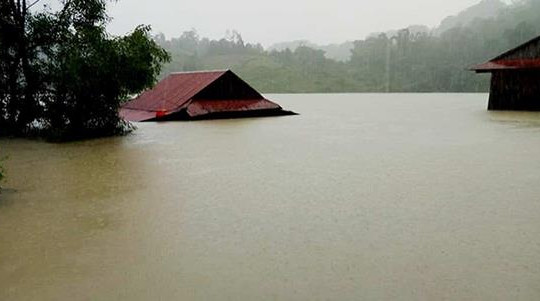 Hà Nội chung tay ủng hộ người dân miền Trung bị thiệt hại vì lũ lụt