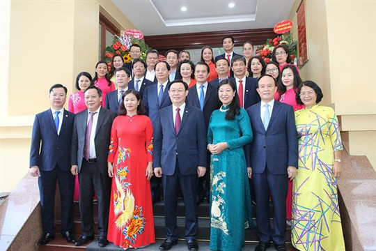 Bí thư Thành ủy Vương Đình Huệ chúc mừng Ủy ban MTTQ Việt Nam TP Hà Nội