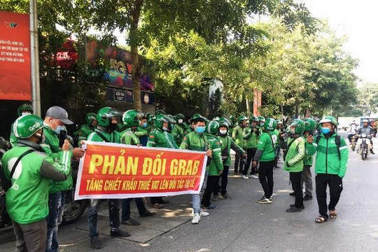 'Cơn bão' phản đối Grab lan rộng ở Hà Nội