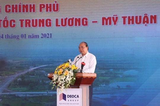 Thủ tướng Nguyễn Xuân Phúc cắt băng thông tuyến cao tốc Trung Lương - Mỹ Thuận