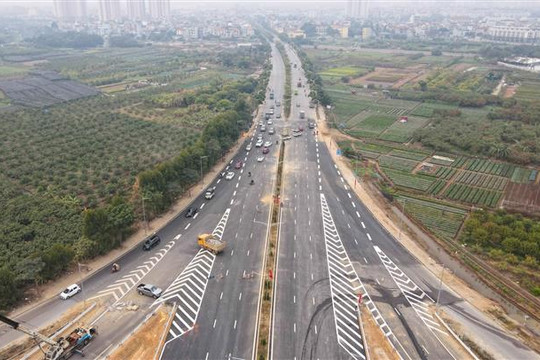 Cận cảnh nút giao vành đai 3 với cao tốc Hà Nội - Hải Phòng trước ngày thông xe