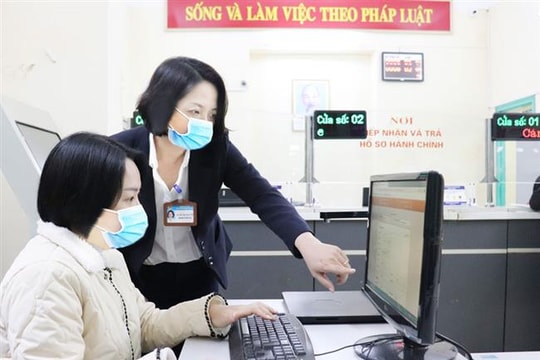 Cán bộ ''một cửa'' tận tụy, yêu nghề