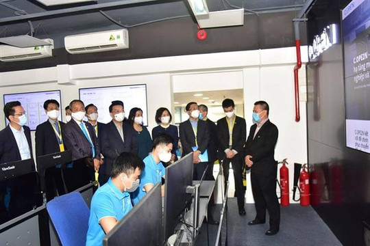Chủ tịch UBND TP Hà Nội Chu Ngọc Anh thăm, động viên công tác sản xuất đầu năm