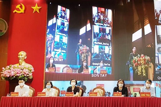 Các ứng cử viên đại biểu HĐND TP Hà Nội khóa XVI tiếp xúc cử tri thị xã Sơn Tây