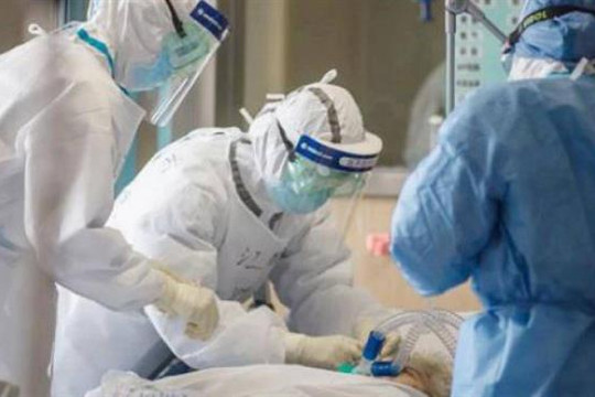 Bắc Giang thêm 4 bác sĩ, nhân viên y tế nhiễm Covid-19, bệnh viện quá tải