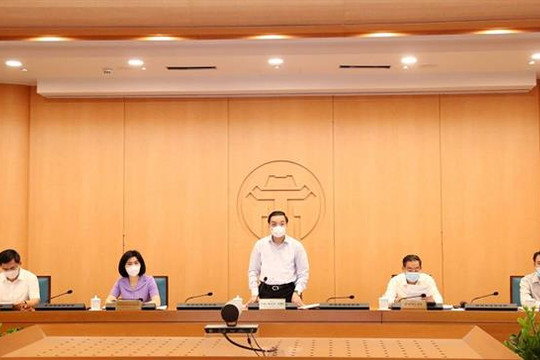 Tập thể UBND TP Hà Nội xem xét một số nội dung trình kỳ họp giữa năm 2021 của HĐND TP