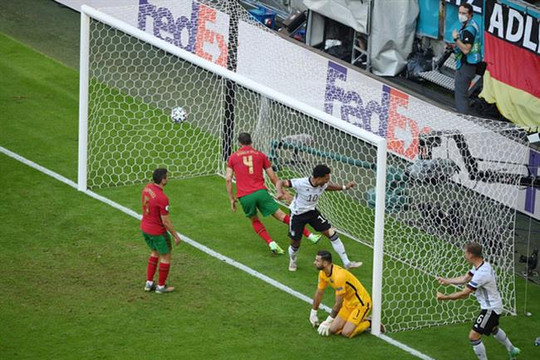 Đức thắng ngược Bồ Đào Nha 4-2