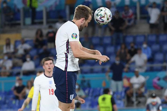 Kane tỏa sáng đưa tuyển Anh vào bán kết Euro 2020
