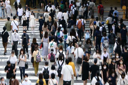 Ca nhiễm Covid-19 tăng kỷ lục, Nhật Bản xem xét mở rộng tình trạng khẩn cấp