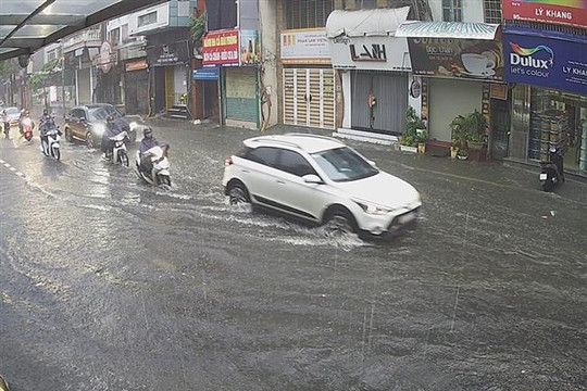 Thời tiết hôm nay (1/8): Hà Nội và các tỉnh miền Bắc mưa to kéo dài