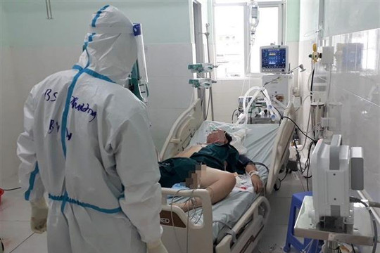 Những thầy thuốc từ Thủ đô vào Tiền Giang cứu bệnh nhân Covid-19 nặng