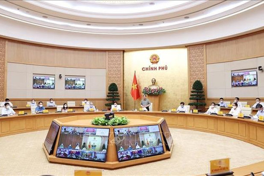 Thủ tướng Phạm Minh Chính: Tránh chủ quan, nóng vội muốn mở lại các hoạt động sản xuất, kinh doanh ngay