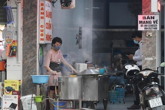 Hà Nội: Từ 12h00 ngày 16/9, cơ sở kinh doanh dịch vụ ăn uống mở cửa trở lại, chỉ bán hàng mang về