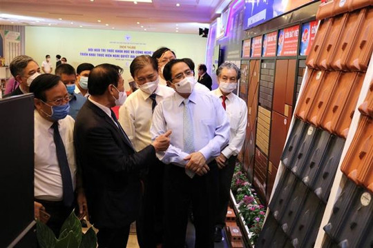 Gốm Đất Việt tham dự “Hội nghị Đội ngũ Tri thức Khoa học và Công nghệ Việt Nam triển khai thực hiện Nghị quyết Đại hội lần thứ XIII của Đảng”
