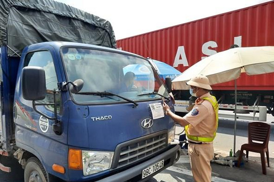 Đảm bảo trật tự an toàn giao thông phục vụ sản xuất khi nới lỏng giãn cách xã hội