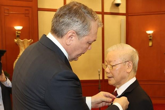 Tổng Bí thư Nguyễn Phú Trọng nhận Giải thưởng Lenin của Đảng Cộng sản Nga