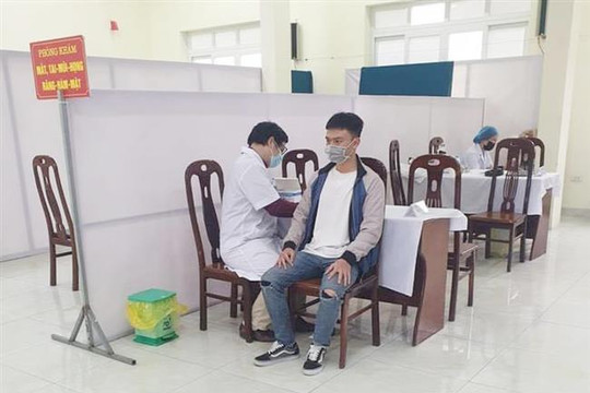 Bí thư Thành ủy Hà Nội Đinh Tiến Dũng: Nâng cao năng lực y tế cơ sở để đáp ứng nhu cầu phòng, chống dịch