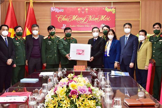 Chủ tịch UBND thành phố Hà Nội thăm, động viên sản xuất một số đơn vị, doanh nghiệp