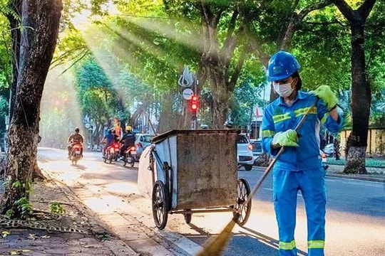 Tận tâm giữ Thủ đô sạch đẹp