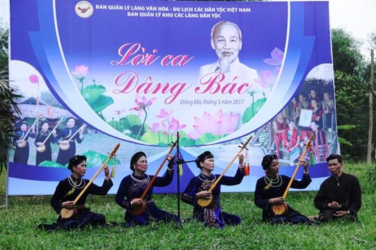 ''Xúc cảm tháng 5 - Nhớ Bác'' tại ''Ngôi nhà chung''