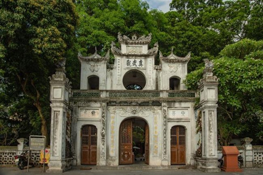 Hà Nội: Đền Voi Phục, đền Quán Thánh đón Bằng xếp hạng di tích Quốc gia đặc biệt