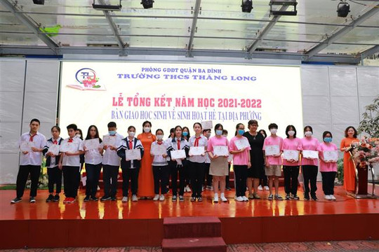 Trường THCS Thăng Long (Ba Đình) tổ chức lễ bế giảng năm học 2021-2022