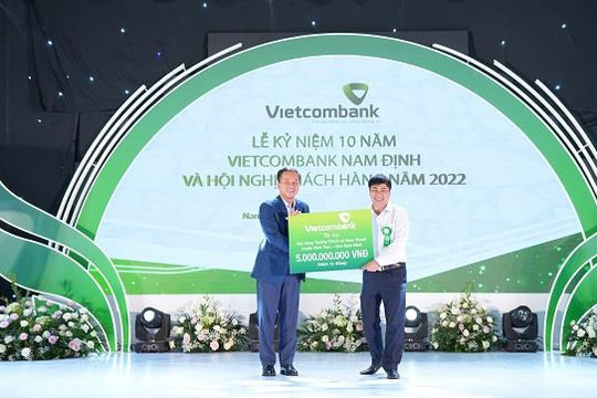 Vietcombank trao 5 tỷ đồng hỗ trợ kinh phí xây dựng trường Trung học cơ sở xã Nam Thanh, huyện Nam Trực, tỉnh Nam Định