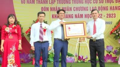 Trường THCS Trực Đại, Trực Ninh (Nam Định) kỷ niệm 60 năm Ngày thành lập và đón nhận Huân chương Lao động