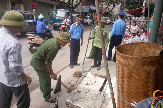 Thanh tra Sở GTVT Hà Nội: 
Kiểm tra, xử lý thi công công trình đào hè, đào đường, hoàn trả mặt đường trên địa bàn Thành phố. 